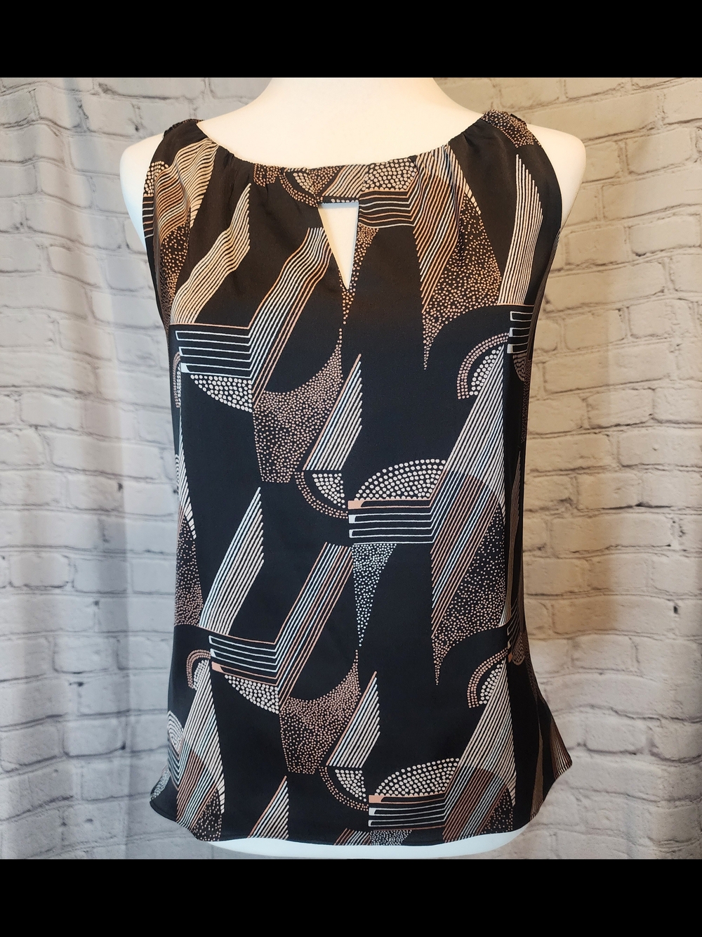 White House Black Market Black Sleeveless Geometric Print Keyhole Tank